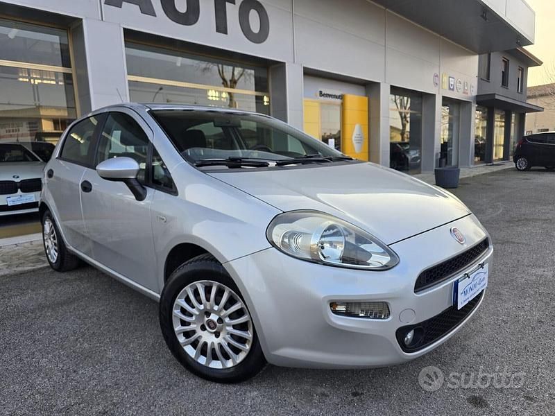 Usata Fiat Punto 75 CV (55 kW) 2015 Grigio Utilitaria