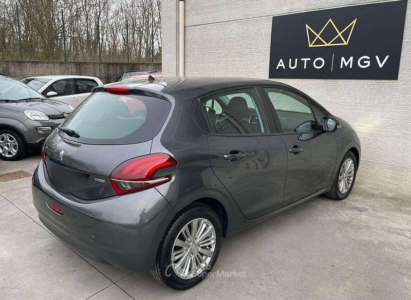 Usata Peugeot 208 Active 82 CV (60 kW) 2017 Grigio Utilitaria