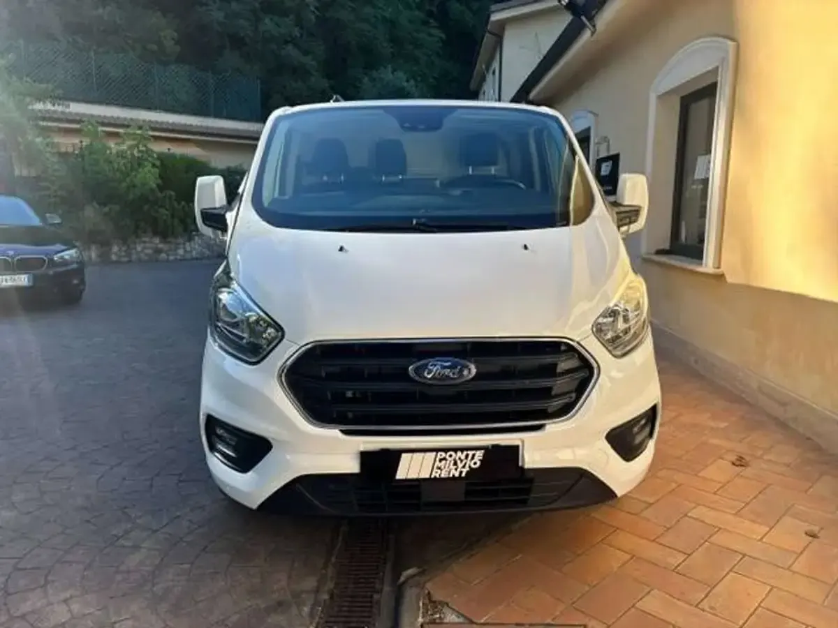 Usata Ford Transit Custom Titanium 131 CV (96 kW) 2022 Bianco Furgone