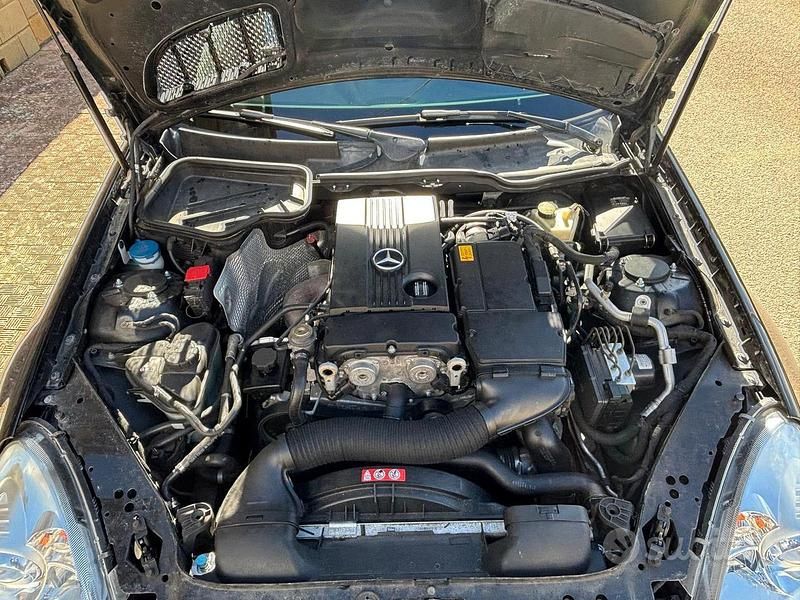Usata Mercedes SLK200 184 CV (135 kW) 2025 Nero Cabrio