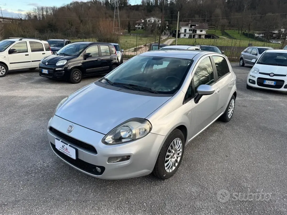 Usata Fiat Punto Street 85 CV (62 kW) 2014 Grigio Utilitaria