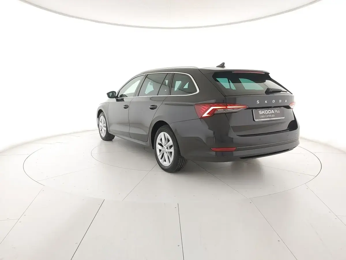 Usata Skoda Octavia Style 150 CV (110 kW) 2023 1z nero tulipano perlato Station wagon