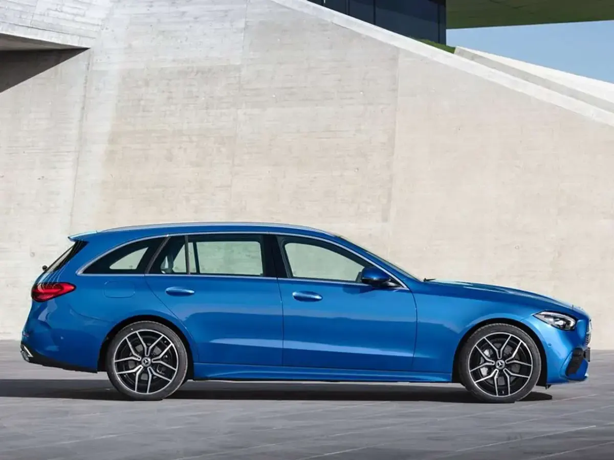 Usata Mercedes C220 Business 200 CV (147 kW) 2024 Argento Station wagon