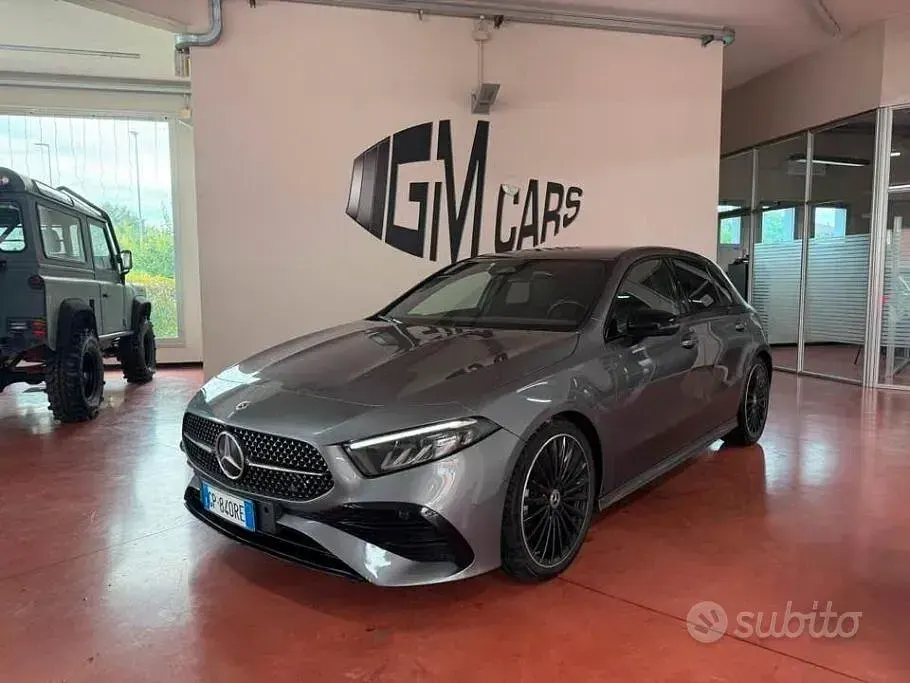 Usata Mercedes A180 AMG Line Premium 190 CV (139 kW) 2023 Grigio Berlina