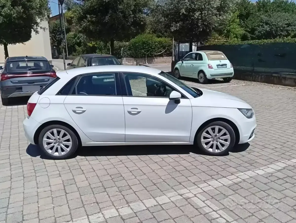Usata Audi A1 Ambition 90 CV (66 kW) 2013 Bianco Utilitaria