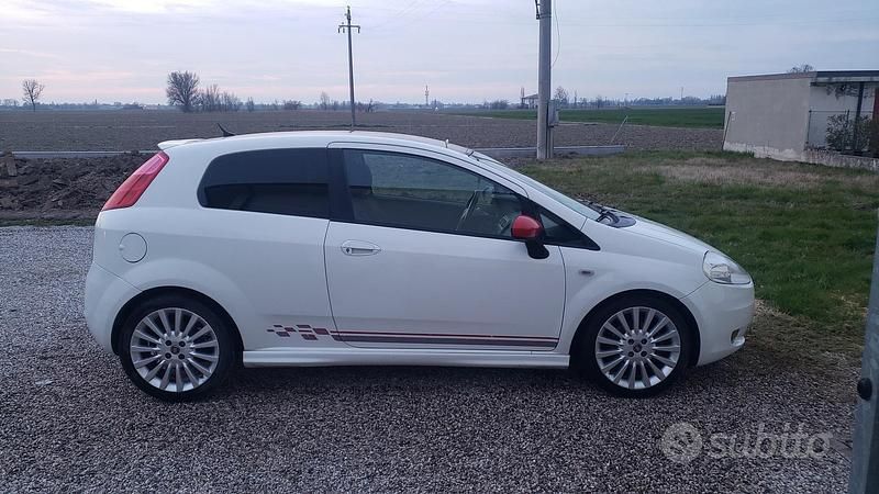 Usata Fiat Grande Punto Sport 90 CV (66 kW) 2008 Utilitaria