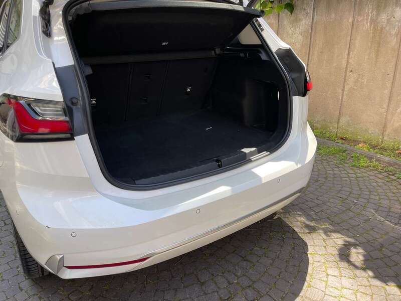 Bianco Usata 2022 BMW 218 Active Tourer Luxury Line Monovolume | 23.500 € (Ottimo prezzo) - Immagine 1/4