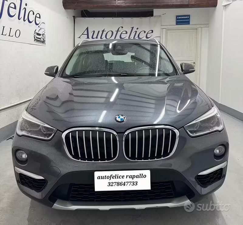 Usado BMW X1 Sport Line 150 CV (110 kW) 2018 Gris SUV