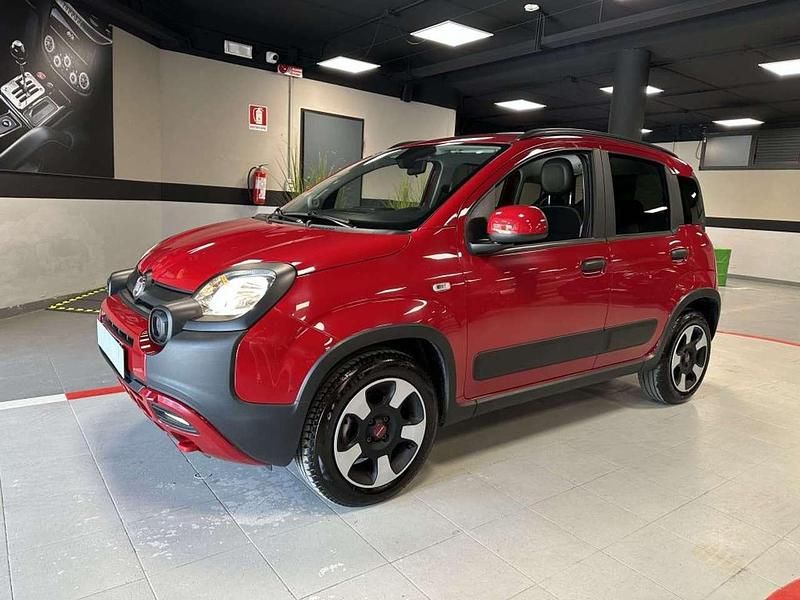 Rosso Usata 2024 Fiat Grande Panda Cross Due volumi | 15.400 € (Cara) - Immagine 1/4