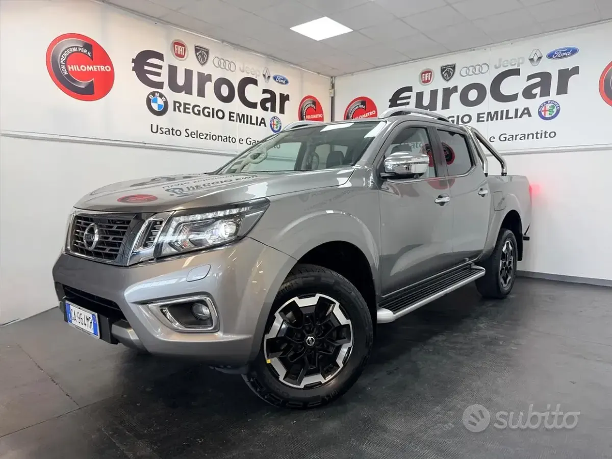 Usata Nissan Navara N-Guard 190 CV (139 kW) 2020 Grigio Pick-up