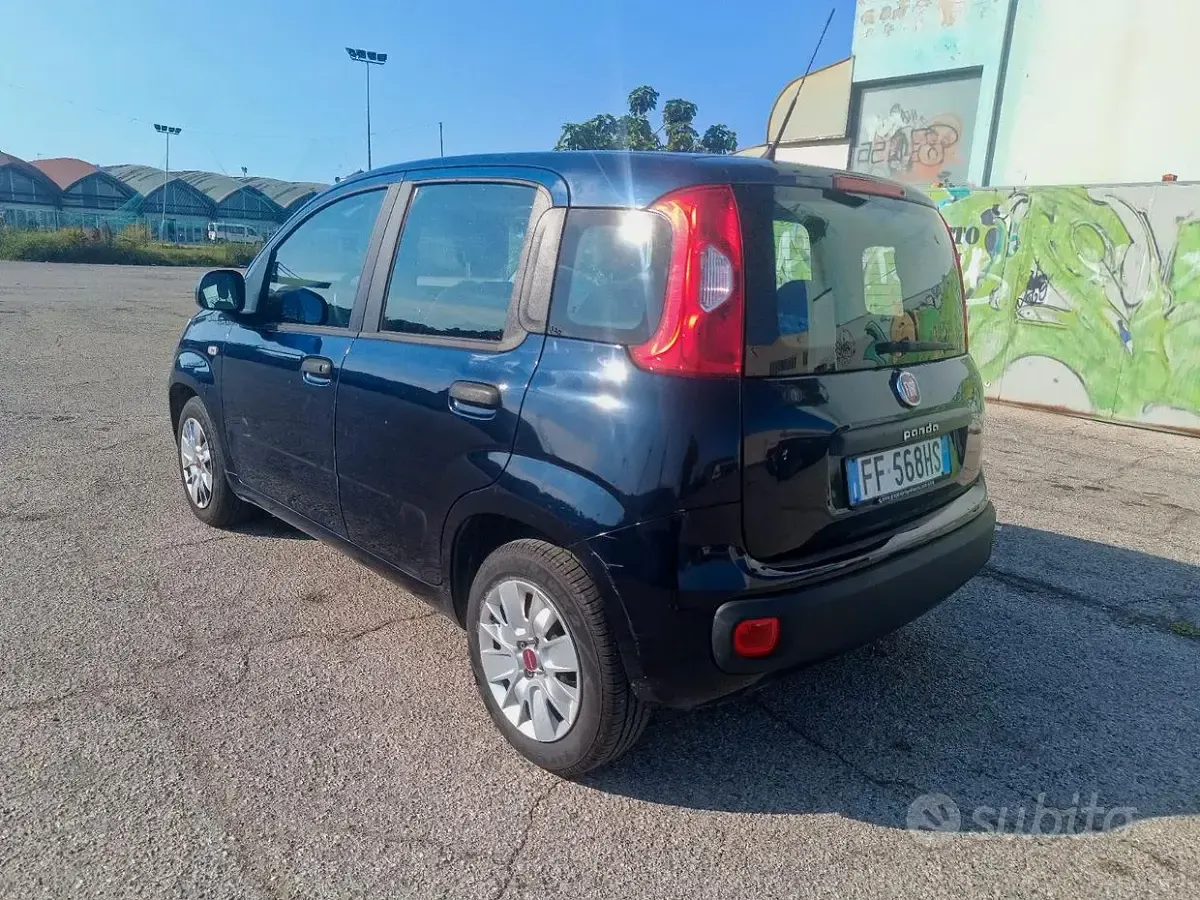 Usata Fiat Panda 69 CV (50 kW) 2017 Blu Utilitaria