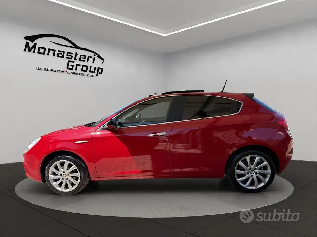 Usata Alfa Romeo Giulietta Exclusive 105 CV (77 kW) 2013 Rosso Utilitaria