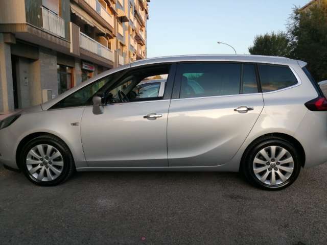 Opel zafira tourer 2013