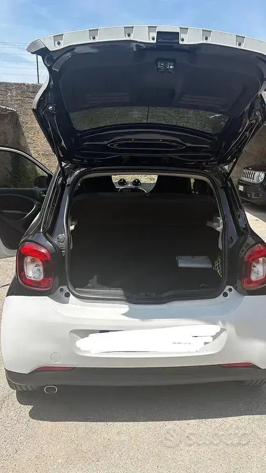 Usata Smart ForFour 71 CV (52 kW) 2019 Bianco Utilitaria