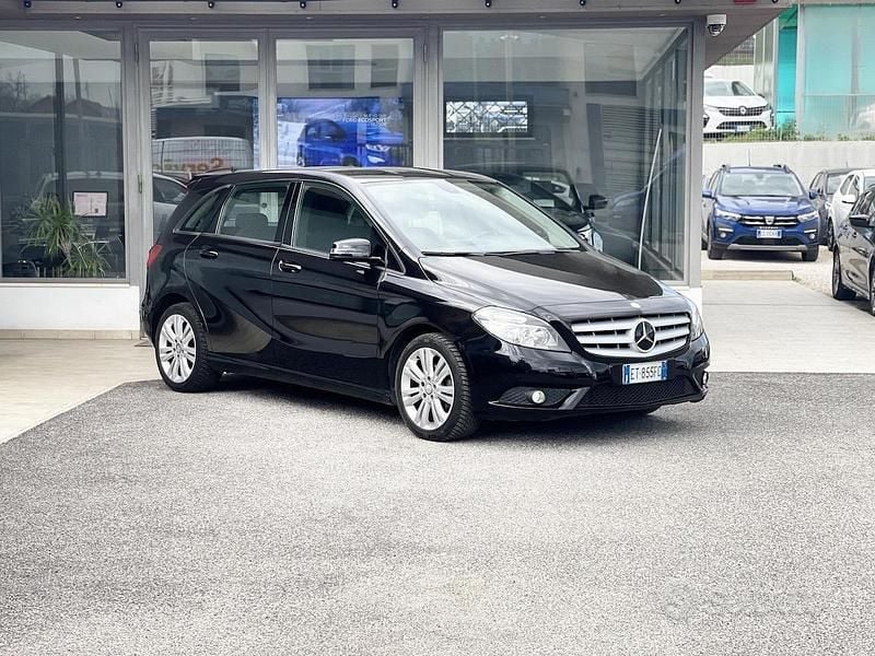 Usata Mercedes B180 109 CV (80 kW) 2013 Nero Monovolume