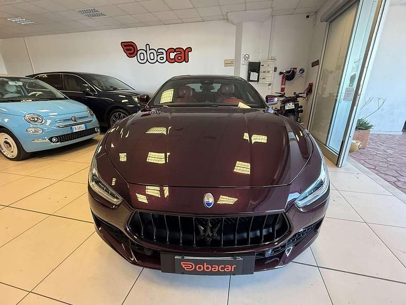 Usata Maserati Ghibli GranLusso 275 CV (202 kW) 2020 Melanzana Coupé