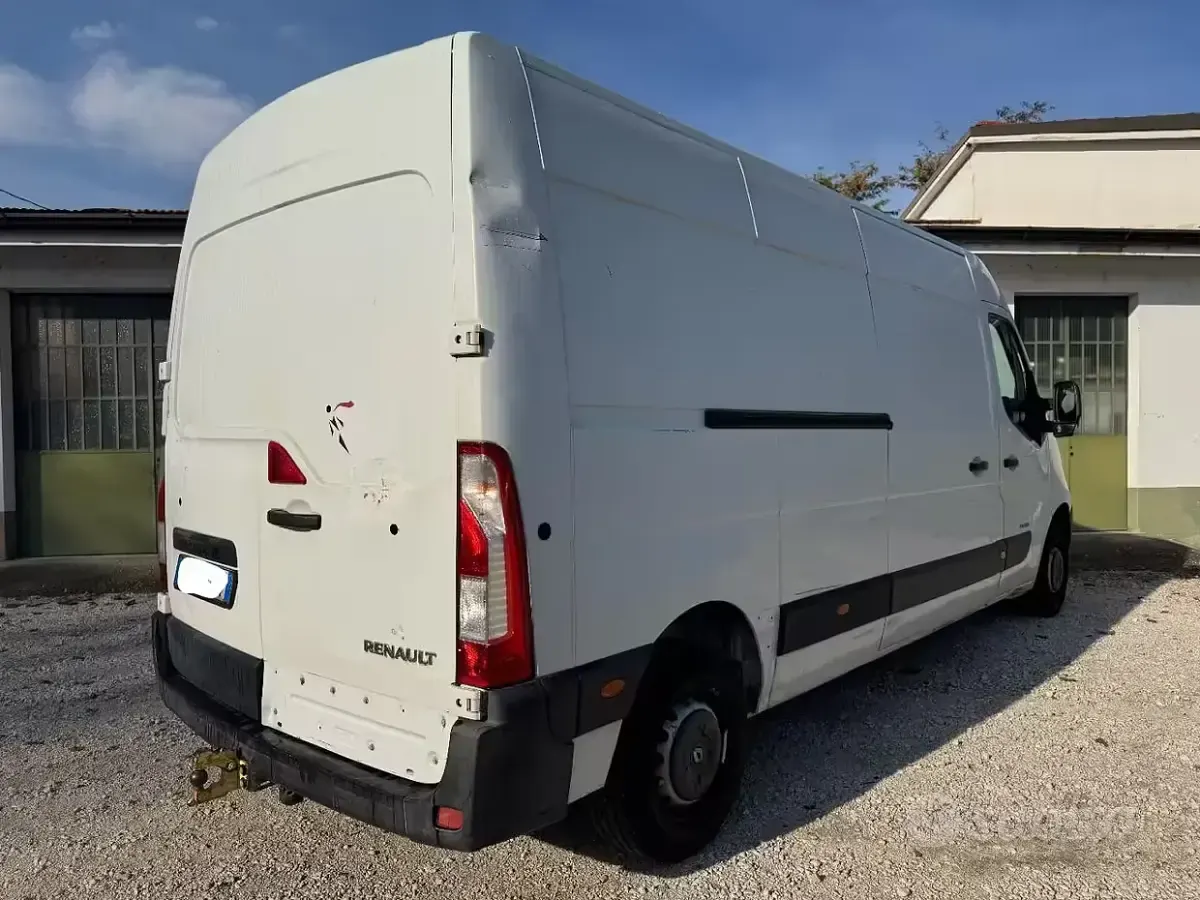 Usata Renault Master 145 CV (106 kW) 2012 Bianco Berlina