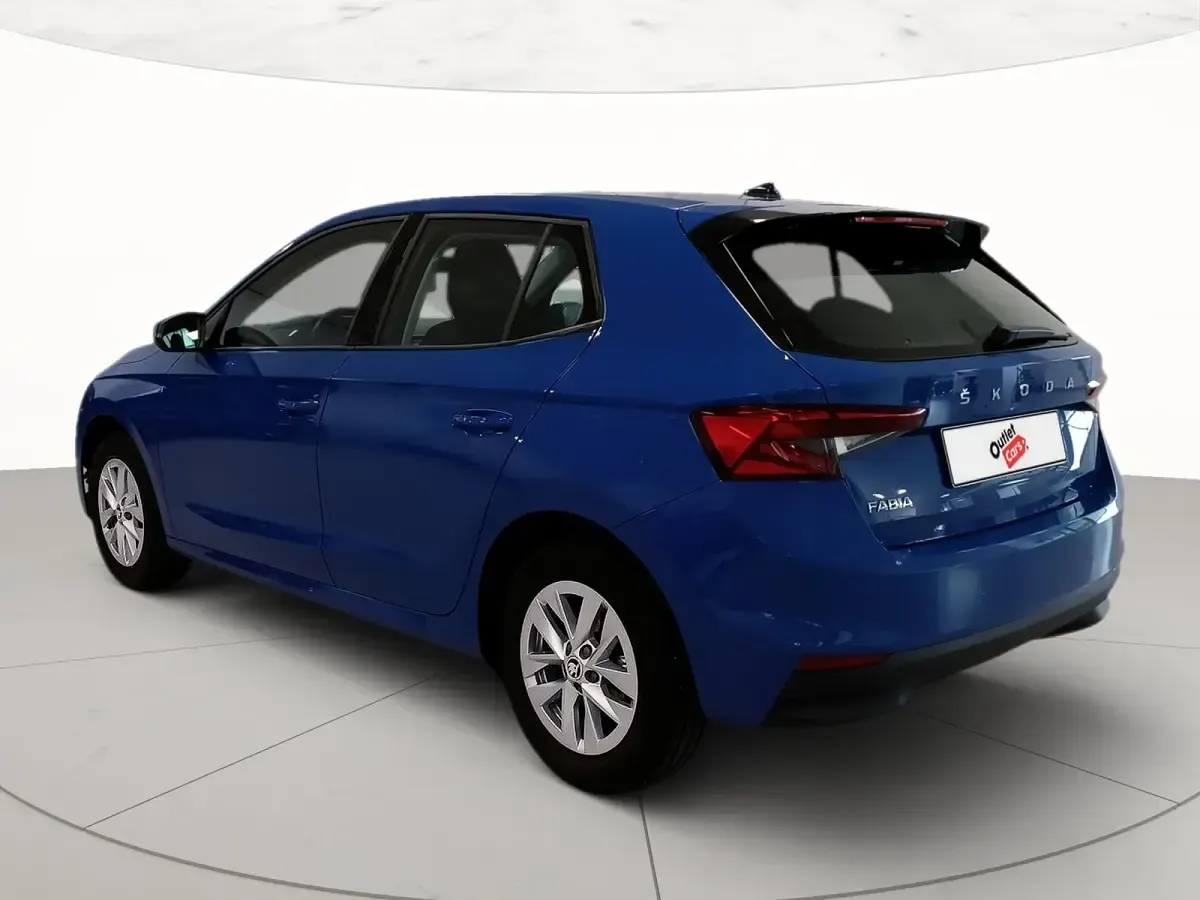 Usata Skoda Fabia Ambition 80 CV (58 kW) 2023 Blu mediterraneo Utilitaria