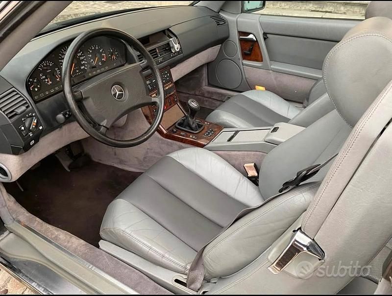 Usata Mercedes SL300 1990 Nero Cabrio