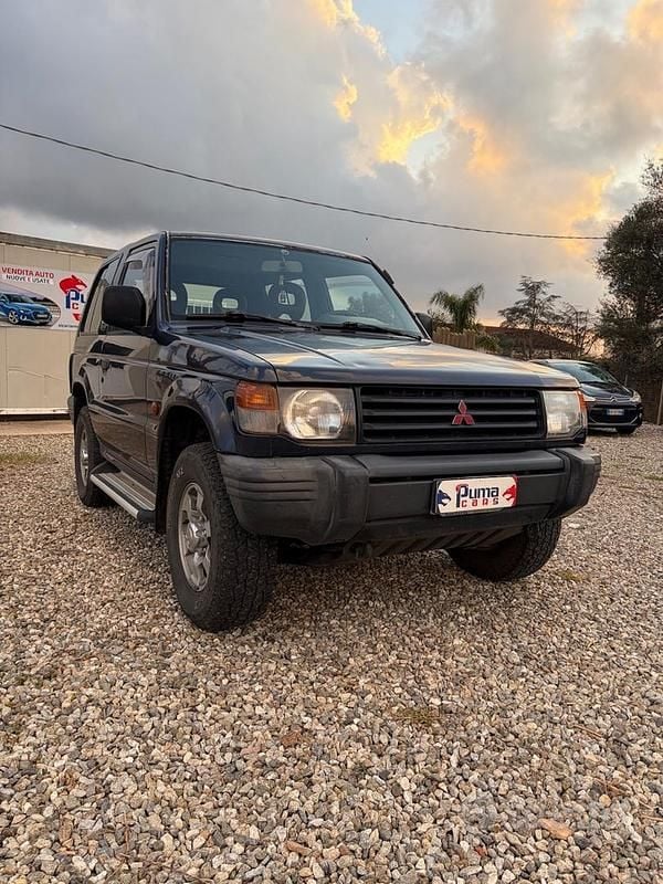 Usata Mitsubishi Pajero Select 100 CV (73 kW) 1995 Nero SUV