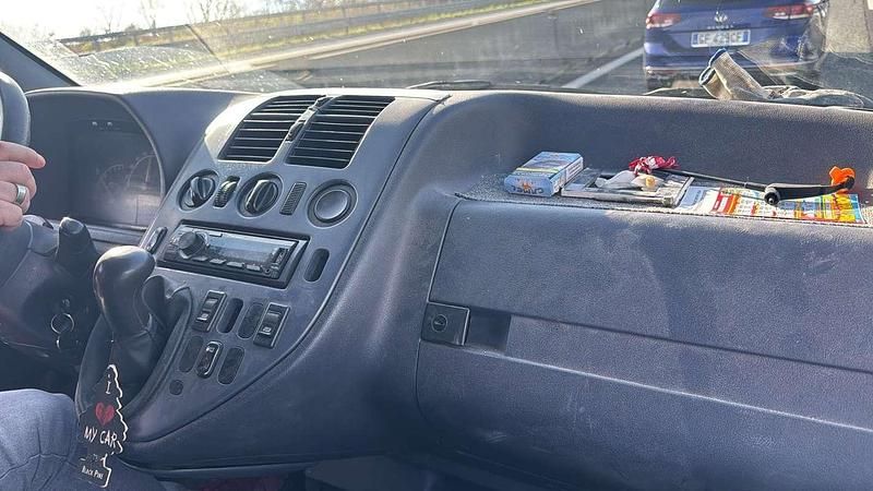 Usata Mercedes Vito 122 CV (89 kW) 2003 Grigio Furgone