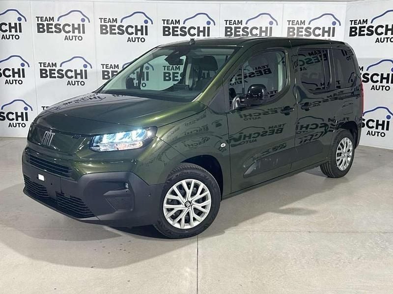 Verde Nuova 2025 Fiat Doblò Monovolume | 24.800 € - Immagine 1/4