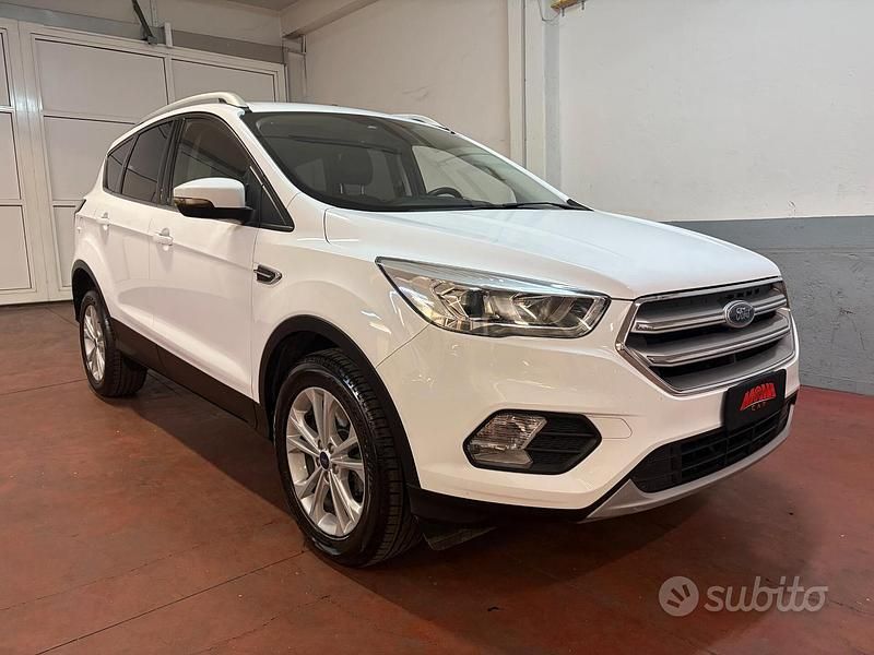 Usata Ford Kuga Titanium 120 CV (88 kW) 2018 Bianco SUV