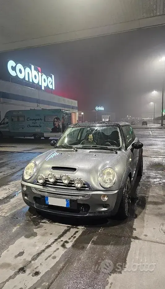 Usata Mini Cooper S 170 CV (125 kW) 2005 Grigio Utilitaria