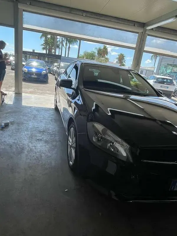 Usata Mercedes A180 Premium 109 CV (80 kW) 2018 Nero Berlina