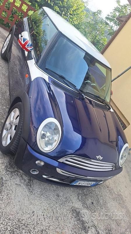 Blu/azzurro Usata 2005 Mini Cooper Due volumi | 3700 € (Buon prezzo) - Immagine 1/4