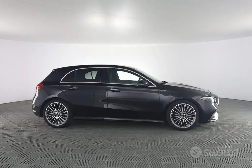 Usata Mercedes A180 Advanced Plus 116 CV (85 kW) 2023 Nero Berlina