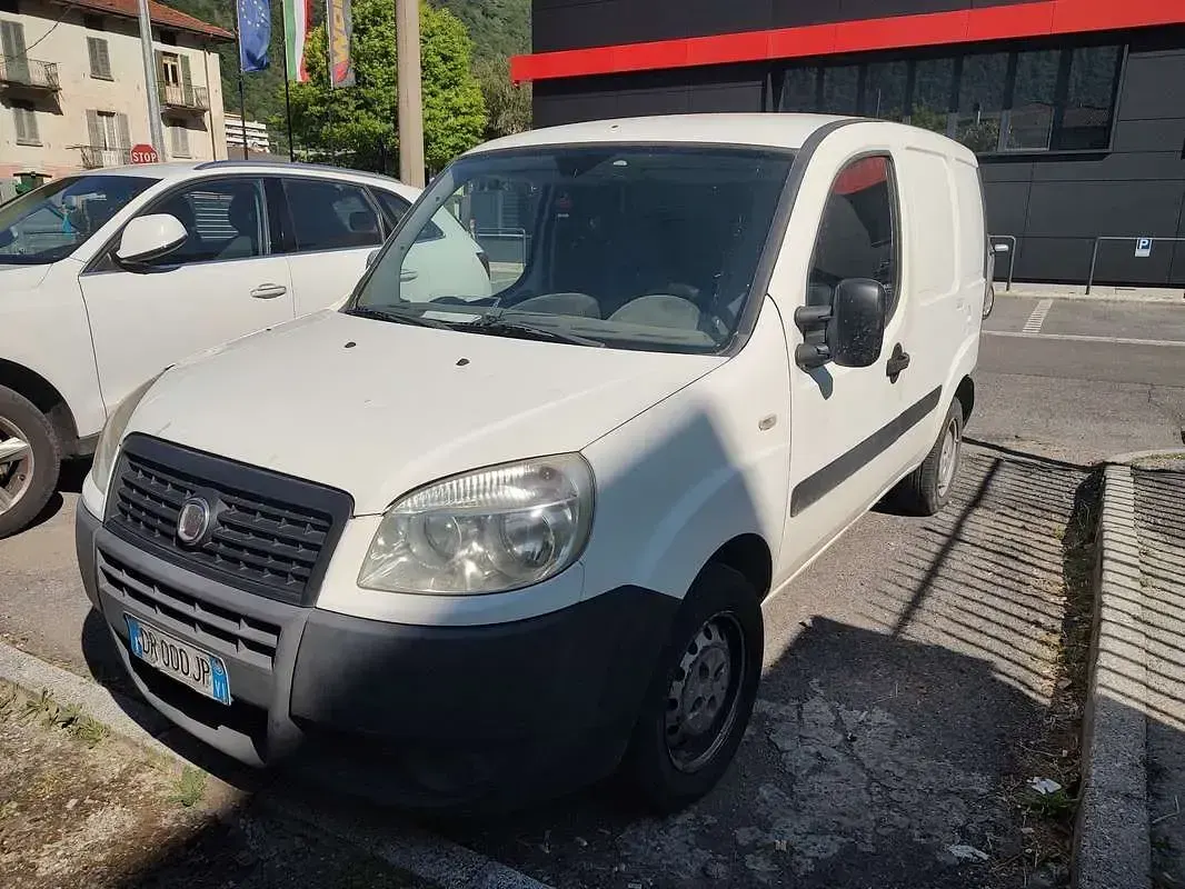Usata Fiat Doblò Active 103 CV (75 kW) 2008 Monovolume