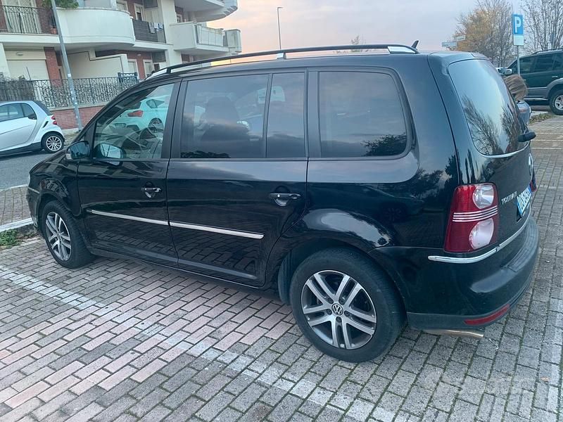 Usata VW Touran 109 CV (80 kW) 2008 Nero Monovolume