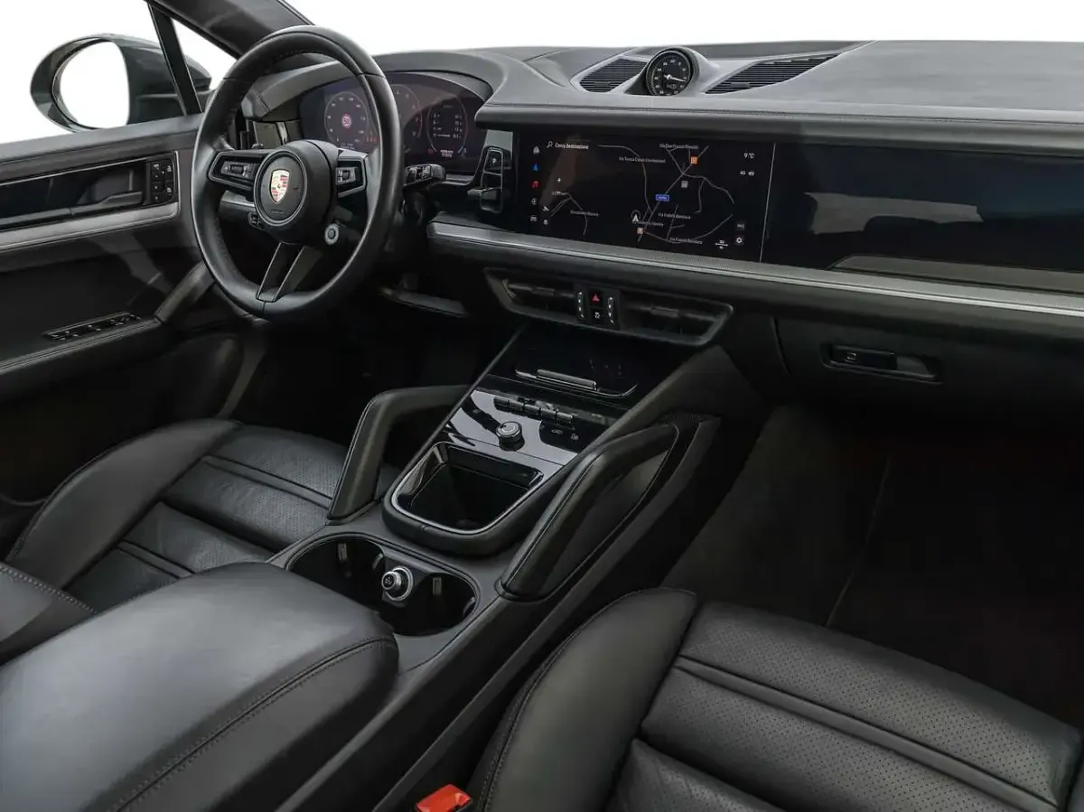 Usata Porsche Cayenne 305 CV (224 kW) 2023 Grigio SUV