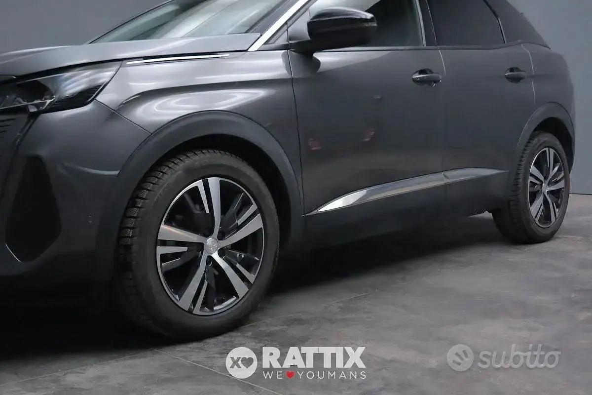 Usata Peugeot 3008 Allure 131 CV (96 kW) 2021 Grigio platinum SUV