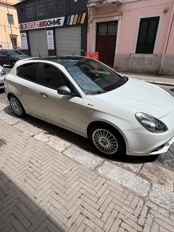 Usata Alfa Romeo Giulietta Sprint 150 CV (110 kW) 2015 Utilitaria