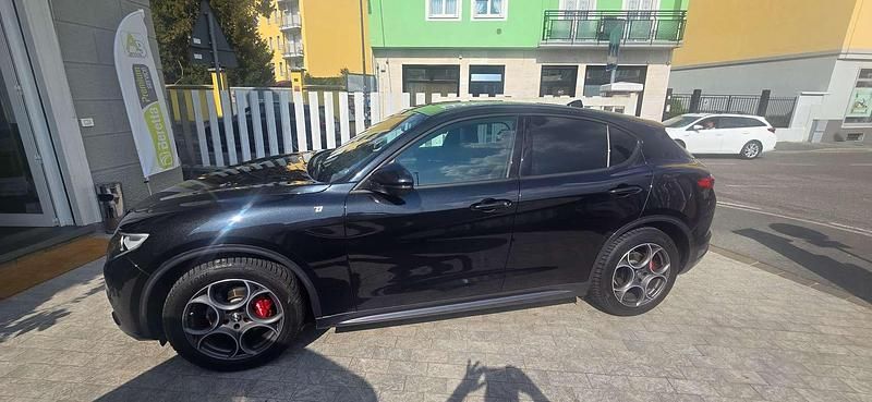 Usata Alfa Romeo Stelvio Ti 209 CV (153 kW) 2022 Nero SUV