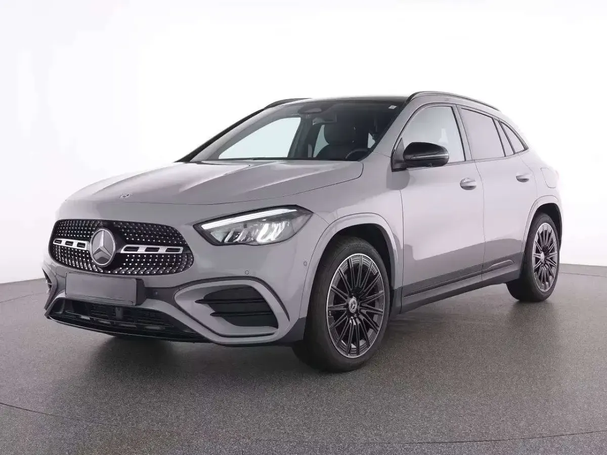 Usata Mercedes GLA200 AMG 163 CV (119 kW) 2025 Alpine grey SUV