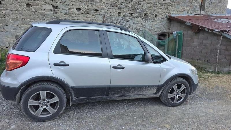 Usata Fiat Sedici 120 CV (88 kW) 2011 SUV