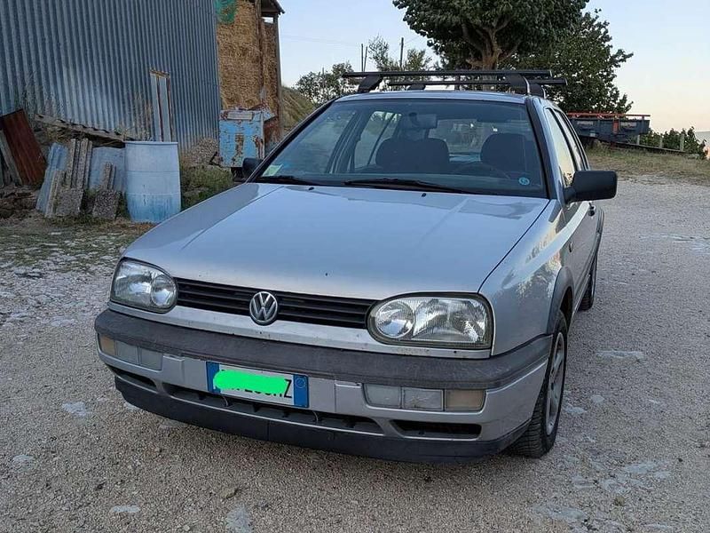 Argento Usata 1997 VW Golf III Tre volumi | 2500 € - Immagine 1/4