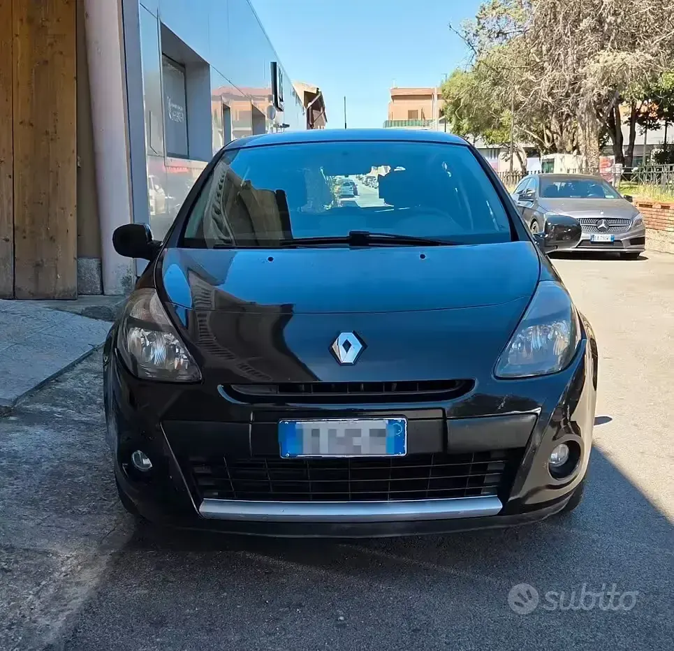 Usata Renault Clio II 85 CV (62 kW) 2010 Nero Berlina