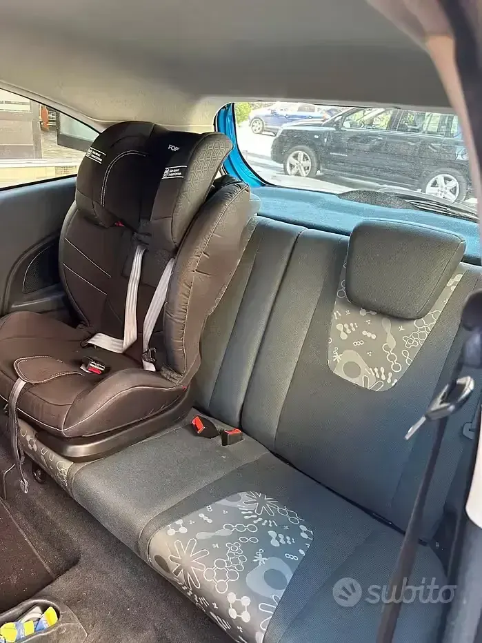 Usata Ford Ka 60 CV (44 kW) 2011 Bluazzurro Utilitaria