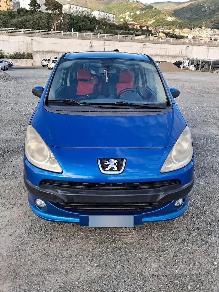 Usata Peugeot 1007 68 CV (50 kW) 2006 Blu Monovolume