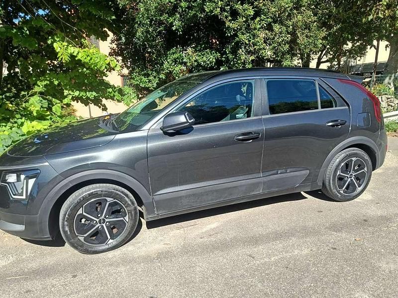 Usata Kia Niro 105 CV (77 kW) 2022 Marrone SUV