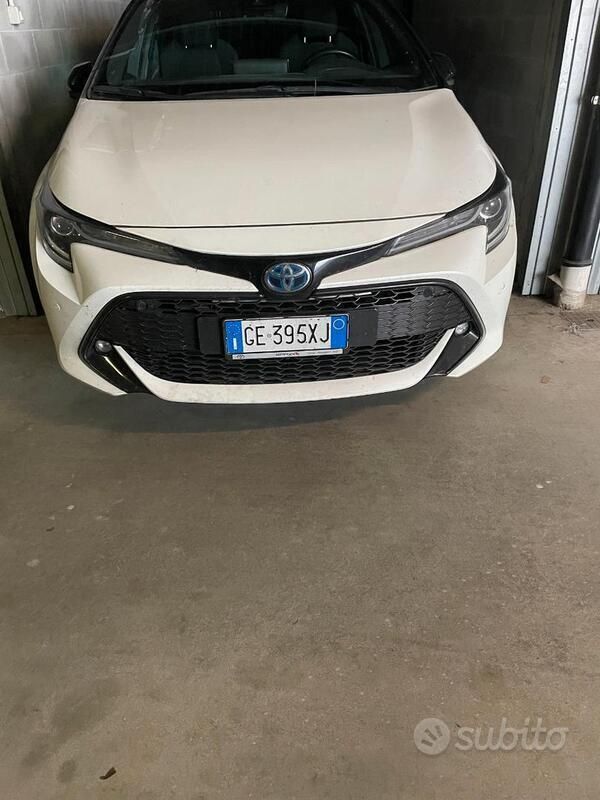 Usata 2021 Toyota Corolla Tre volumi | 18.000 € (Buon prezzo) - Immagine 1/4