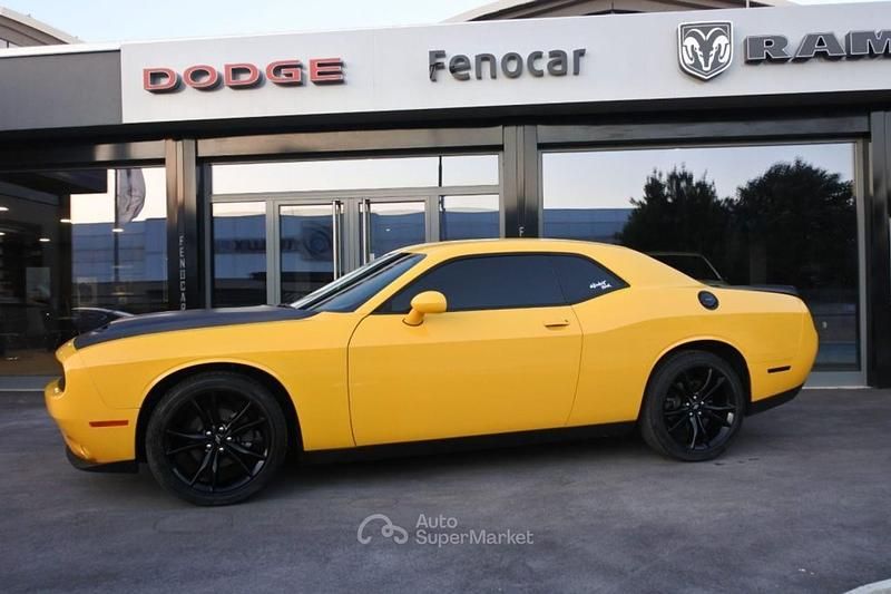 Usata Dodge Challenger SXT 305 CV (224 kW) 2018 Giallogiallo Coupé