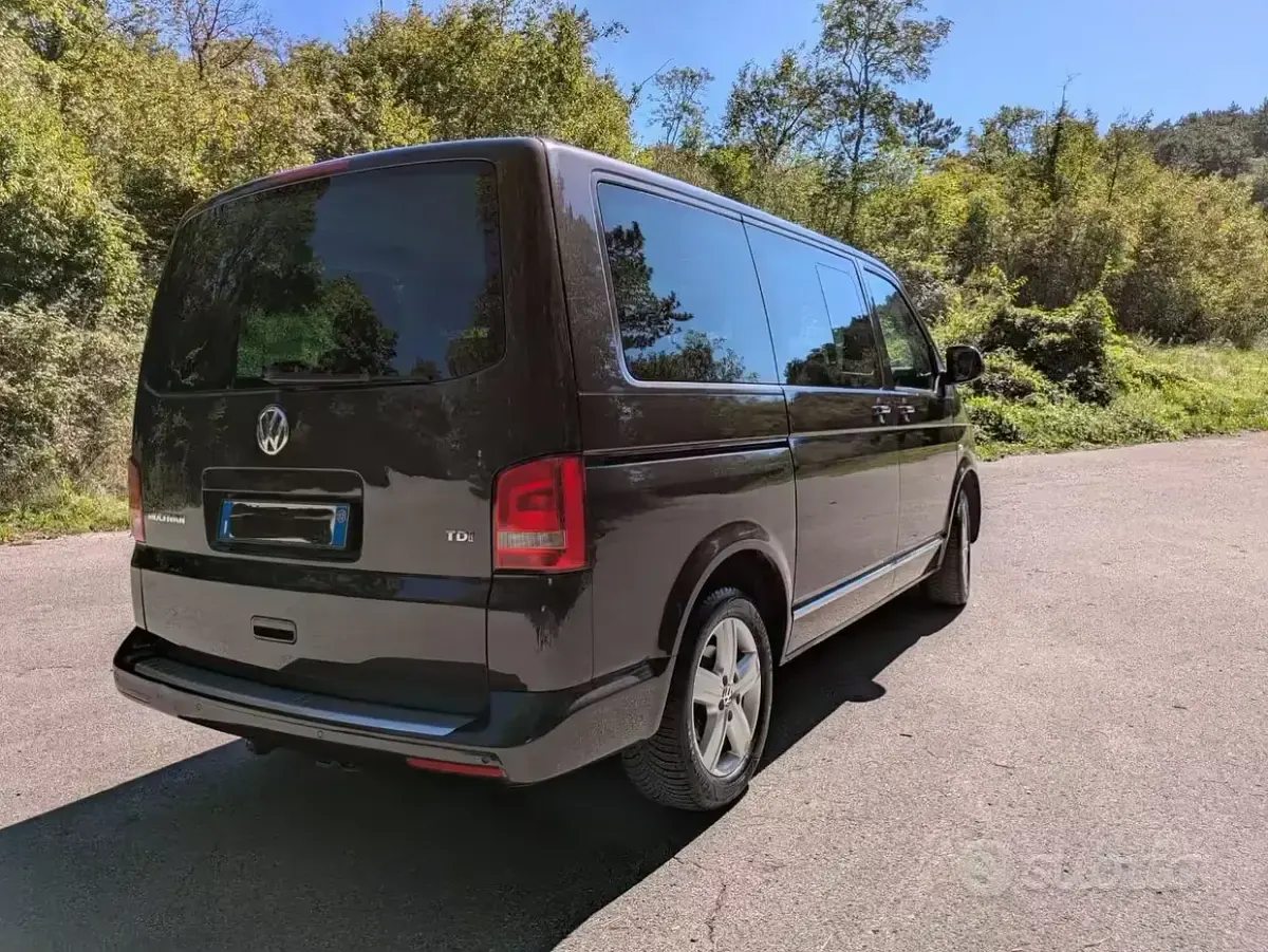 Usata VW Multivan 140 CV (102 kW) 2012 Marrone Monovolume