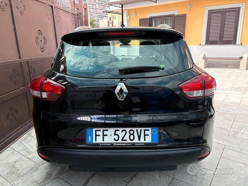 Usata Renault Clio GrandTour Intens 75 CV (55 kW) 2016 Nero Station wagon