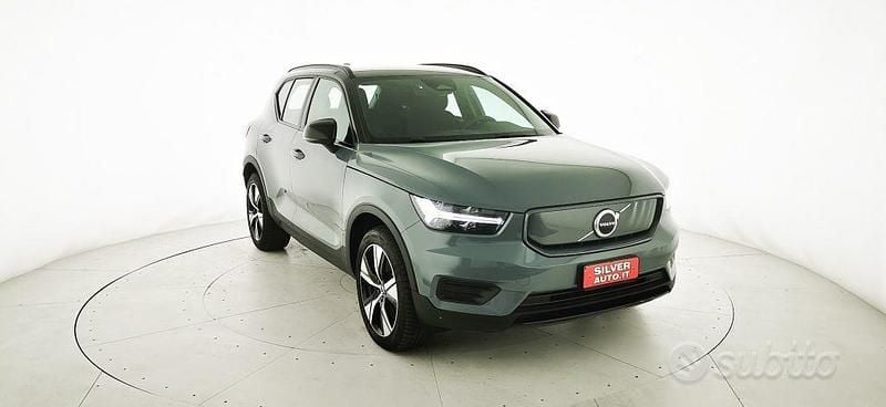 Usata Volvo XC40 Plus 169 kW (231 CV) 2022 Grigio pastello SUV