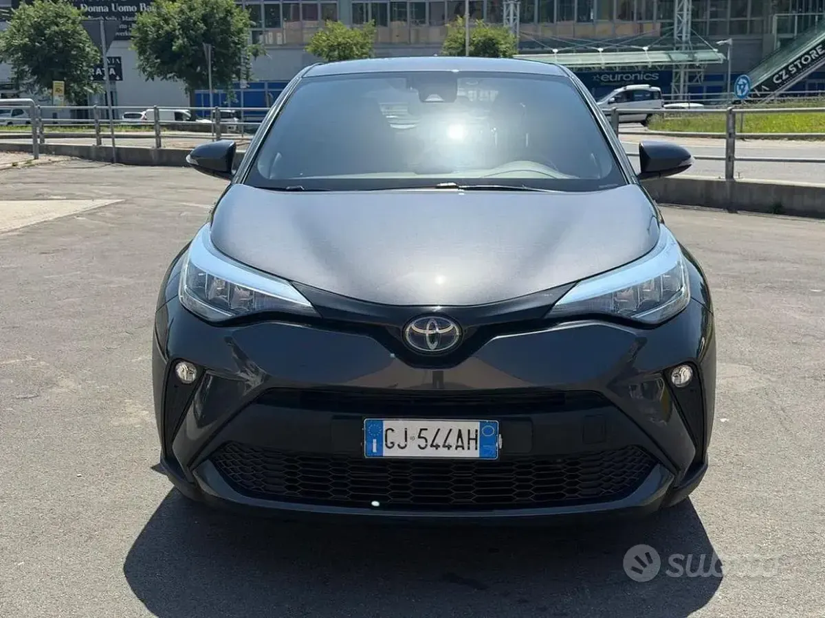 Usata Toyota C-HR Business Edition 98 CV (72 kW) 2022 Grigio SUV